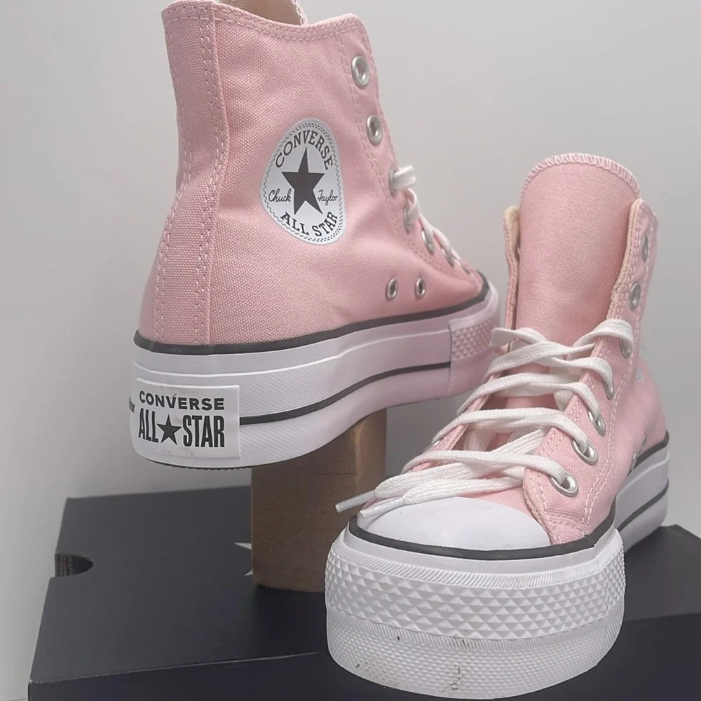 Converse WMNS A06507F CTAS LIFT HI DONUT GLAZE/WHITE/BLACK Platforms Sneakers